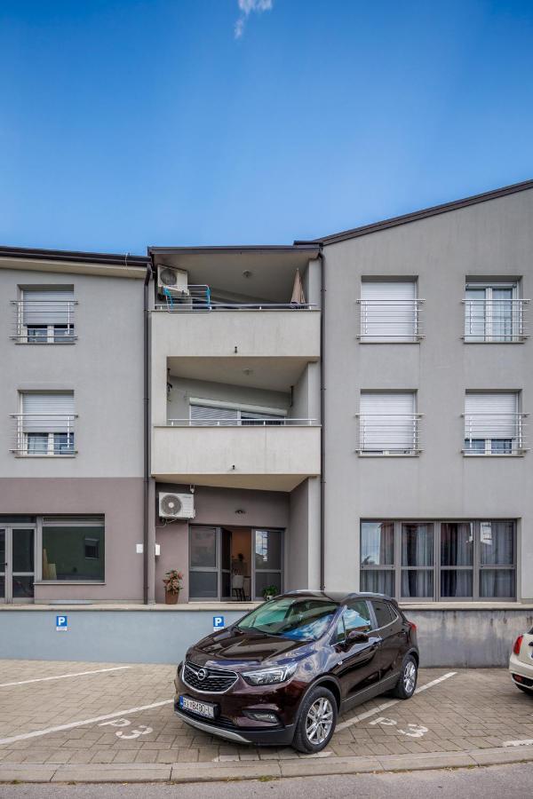 Terra 5 Deluxe Apartment On The Ground Floor With Private Parking Rijeka Zewnętrze zdjęcie