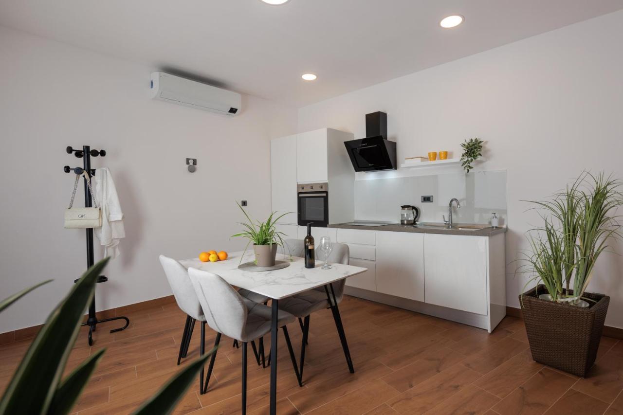 Terra 5 Deluxe Apartment On The Ground Floor With Private Parking Rijeka Zewnętrze zdjęcie